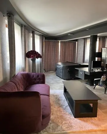 New York Penzion 4*