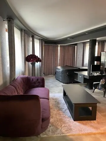 New York Pensión 4*